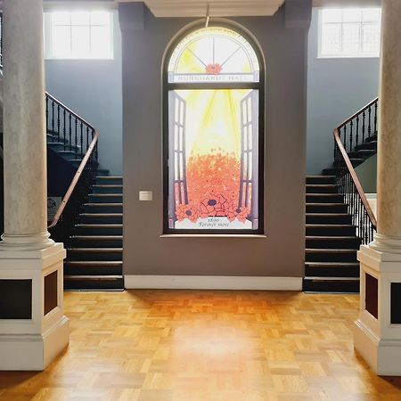 Burkhardt Hall- Parking Included- Sleeps 4 Apartment Swindon Bagian luar foto